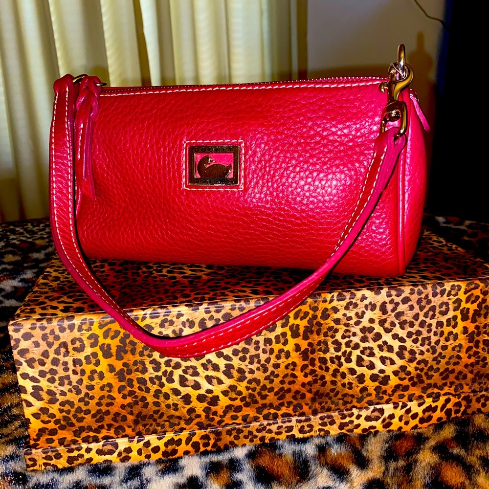 PRE-OWNED Dooney & Bourke Leather Mini Dillen. Barrel Shoulder Bag